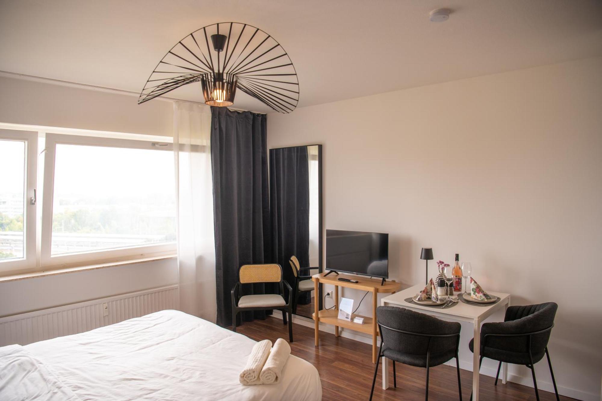Apartments Strauss Near Bs-Hauptbahnhof Брауншвайг Екстериор снимка