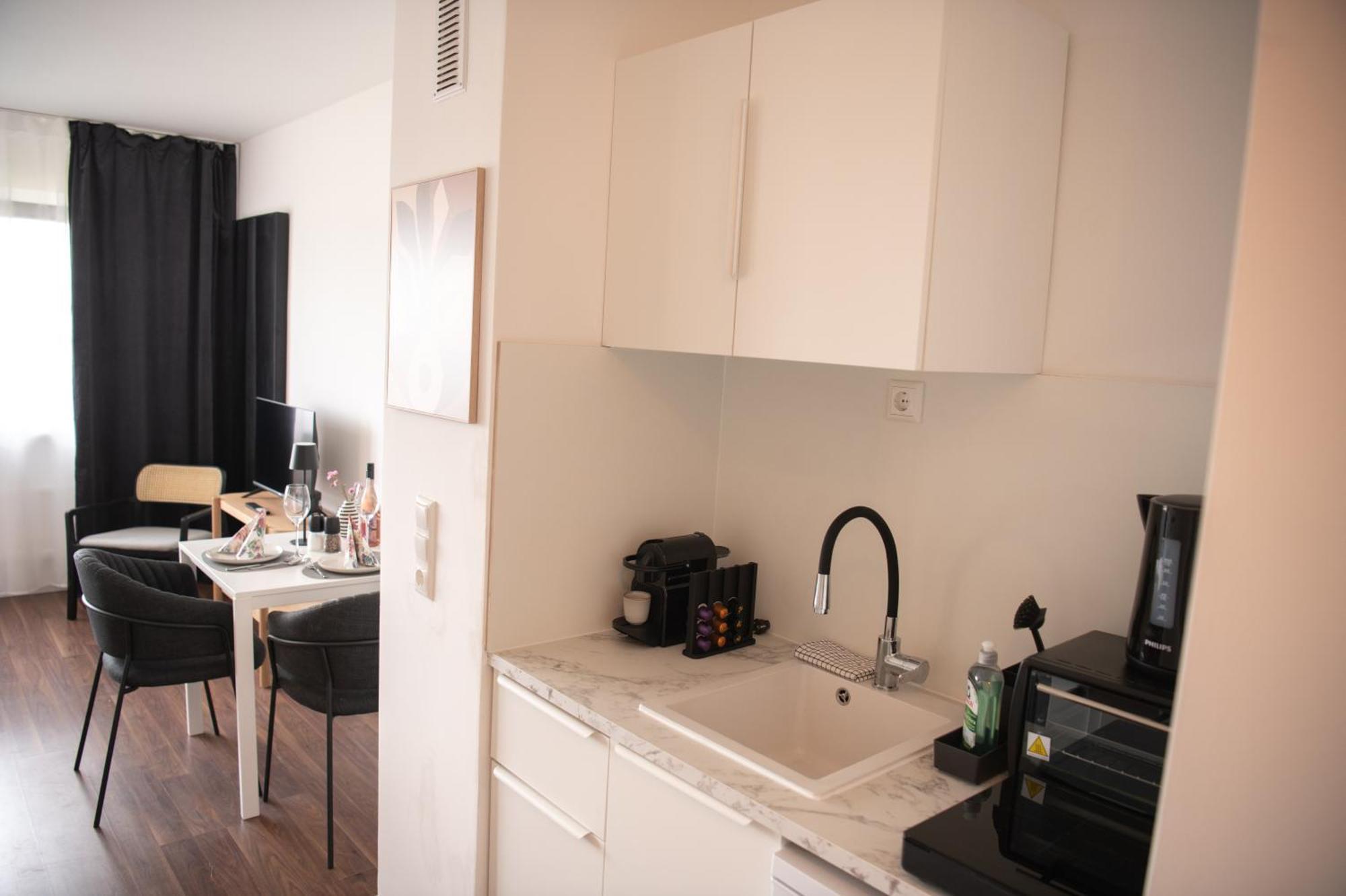 Apartments Strauss Near Bs-Hauptbahnhof Брауншвайг Екстериор снимка