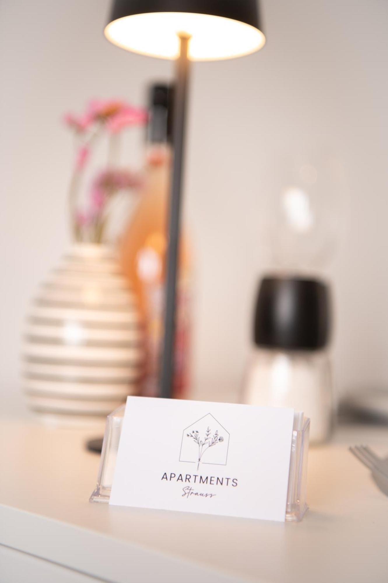 Apartments Strauss Near Bs-Hauptbahnhof Брауншвайг Екстериор снимка