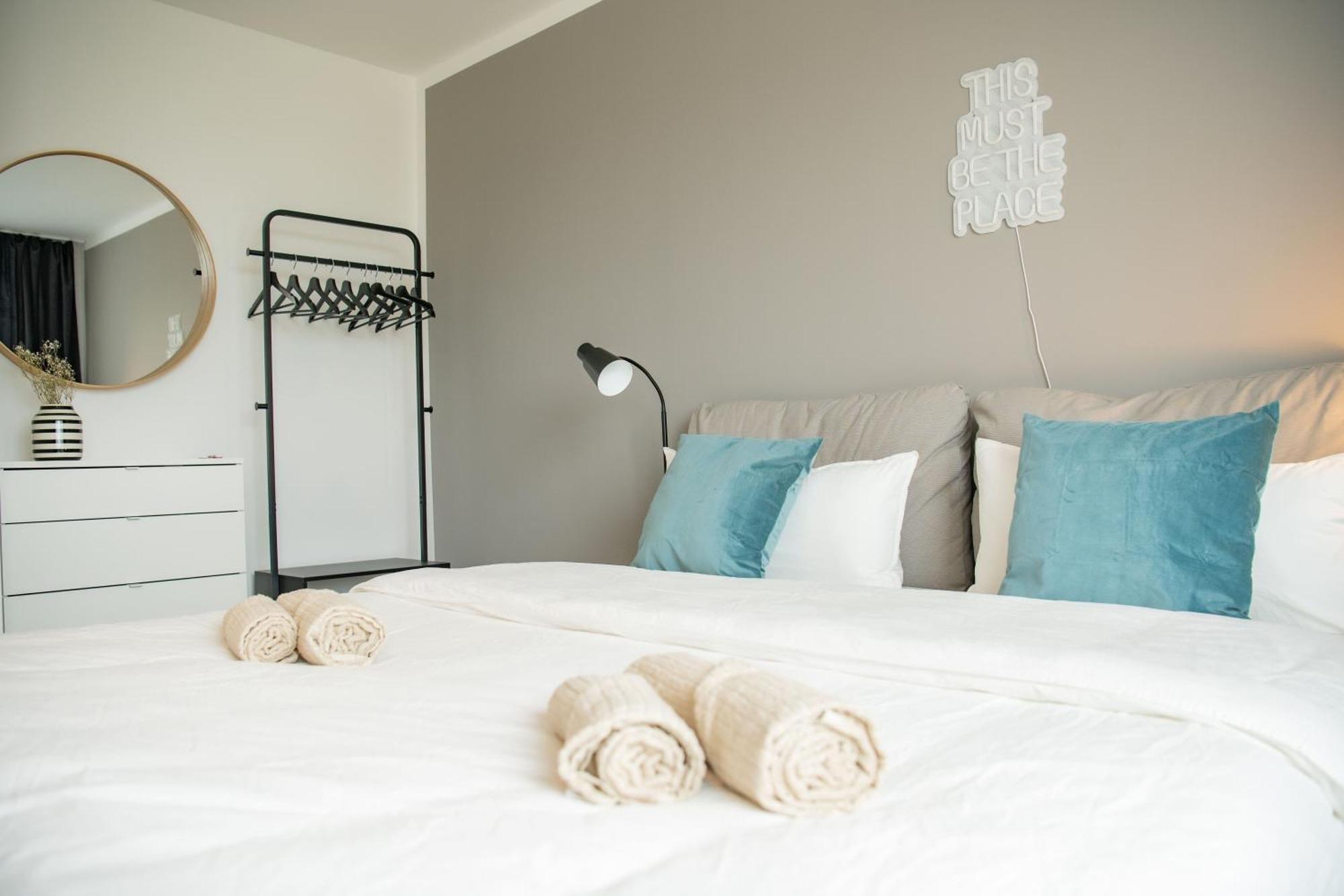 Apartments Strauss Near Bs-Hauptbahnhof Брауншвайг Екстериор снимка
